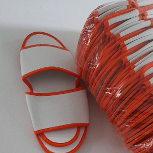 sandal hotel 1 pack isi 25 pasang list oren