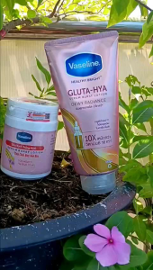 [CHỈ BÁN HÀNG THÁI] SỰ KẾT HỢP HOÀN HẢO. BỘ ĐÔI DƯỠNG KÍCH TRẮNG DA BODY CẤP TỐC VASELINE X GLUTA HYA SERUM 300ML+ KÍCH TRẮNG VASELINE 250G.