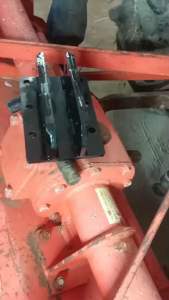 แปลนยึดแขนกลาง ใช้ได้กับ รุ่น L 34364045475052 อะไหล่เสริมรถไถ