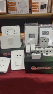 Mặt công tắc hạt ổ cắm âm tường Rạng Đông MOC01