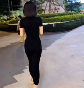 Đầm Ôm Body Tay Ngắn Dáng Dài Đầm Body Maxy Màu Đen Cho Nữ