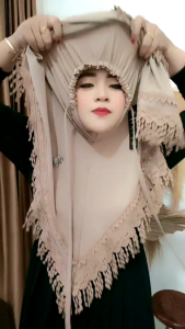 Hijab Nyaman & Elegan: Jilbab Instant Bergo Kerut Renda Friskia Premium by Fo Hijab
