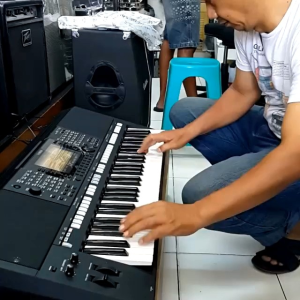 Keyboard Yamaha PSR S-775 Sudah Ter-install SAMPLING VOICE - BONUS Ribuan Data Style Song