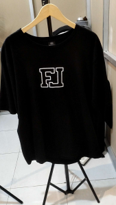 Kaos Oversized T-shirt 31nst31n: Desain Unik & Gambar Depan Belakang