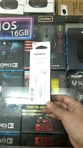 SONY MDR-EX15AP White In Ear Earphone With Mic