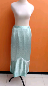 rok maxi long skirt wanita hijau muda pastel M L cewek MEWAH silk PESTA plisket bawah karet pinggang kiri kanan