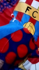 Selimut Bola Barcelona & Desain Unik: Pilihan Nyaman Untuk Dewasa & Anak