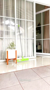 Scotch Brite 3M - Alat Pel Pembersih Lantai Pendorong Air Karet Cepat Ukuran Medium ID 77