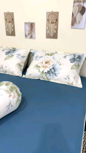 Sprei Kaos Confetti Karet Keliling + Sarung Bantal Guling Katun Motif Rosalyn