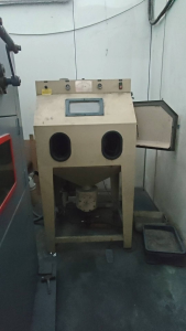 手动喷砂机 1-Nozzle Sandblasting Machine 高效率 · 喷砂均匀  · 节省人工