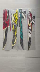 STIKER STRIPING LIS LES BODY YAMAHA AEROX 155 VVA 2021 KUNING