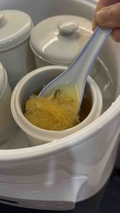 1pcs 5g-7g Sarung burung/ high-Grade golden silk cave natural bird nest / 金丝燕