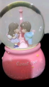 Kotak Musik & Snow Ball: Permainan Imut untuk Anak-Anak