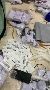 ชุดถุงเท้าคอสั้นผ้ายืดแบบหนา สินค้าขายดีแพคละ 12 คู่ลูกค้าสนใจสั่งได้จ้า รับสองโทรจากเพจ