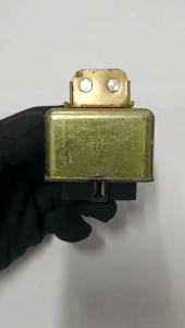 100% ORIGINAL 39160-38010 FUEL PUMP RELAY 8PIN 12V FOR HYUNDAI ATOS SONATA EFTRAJEK / KIA OPTIMA /POWER RELAY 8PIN (USED)
