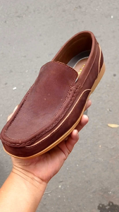 SEPATU SANTAI KULIT PRIA TERBARU