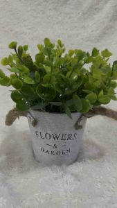 Tanaman Artificial Rumput Sintesis Exalyptus & Vas Unik Estetik