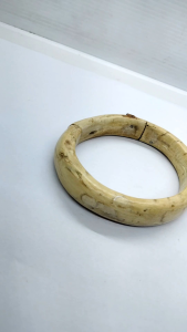 gelang akar bahar putih engsel tengah C76