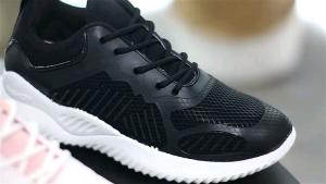 Fashion Sepatu Sport Running Wanita Hitam Putih Import Murah