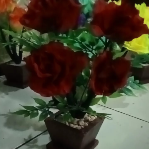 bunga hias mejah artificial T25 cm cabang 4