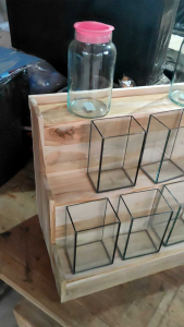 ชั้นวางโหลปลากัด แบบใหม่ ทนทานแข็งแรง ทำจากไม้สัก วางโหล 4*4*6นิ้ว ได้สวยมาก