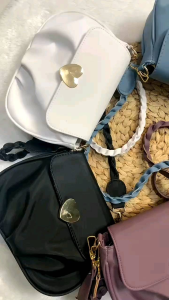 TAS SELEMPANG WANITA LOVELY FASHION KOREAN  - Tas Selempang premium - Tas Wanita Terbaru Kekinian 2024 - Tas Kulit Wanita Mewah - Tas Wanita Kondangan - Slingbag Wanita - Tas Wanita Premium Quality - Tas Selempang Wanita Terbaru 2024 - Others