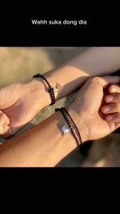 Gelang Couple Saturn & Moon: Gelang Pasangan Unik