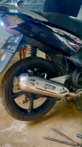 Knlapot standar racing steanlis BY ARRON SPEED buat motor Vario Mio DLL