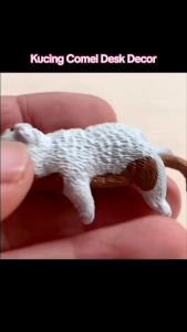 Mini Cat Cute Cat Litter Cat Car Center Console Office Desktop Decoration  Car Display Screen Ornament Aquarium Ornament Decoration