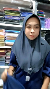 HIJAB BERGO KEENAN SIZE M / KERUDUNG BERGO KENAN / BERGO HAMIDAH / JILBAB INSTAN JERSEY UKURAN M