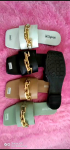 Meyluvar: Sandal Wanita Rantai & Tips Memilihnya