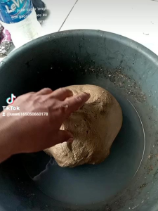 GETAH PULUT JEBAKAN BURUNG WARNA COKLAT (SETENGAH KILO)