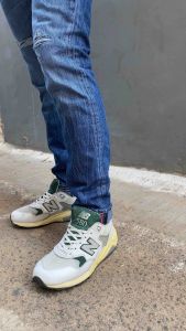 CELANA PRIA /CELANA DISTRO / SOBEK/  denim pria / celana jeans pria / celana fashion /Celana Panjang Pria WAIGEO - Jeans Reguler