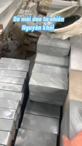 Đá mài rao kéo 100k gồm 1 viên đá mài thô và 1 viên đá mài mịn