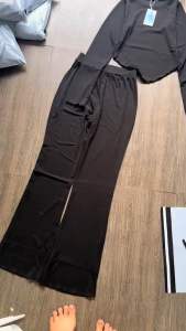 Set Bộ Tăm Lạnh Áo Thun Cổ Tròn Tay Dài Vạt Nhọn Croptop + Quần Ống Loe Dài