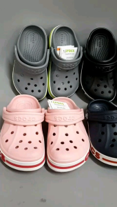 (Tặng 12 sticker) Dép Sục Crocs Baya Nhiều Màu Cho Bé Trai Gái . Sản Phẩm Cao Cấp Nhựa Không Mùi . Trống Trơn Trượt. Đi Êm Chân.