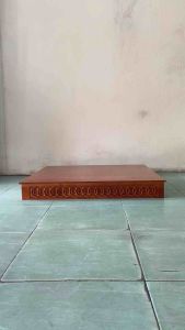 Bệ kê dưới bàn thờ thần tài ông địa mẫu đồng tiền  ( Hàng loại 1 )