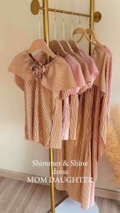 MAMARI.TH / ชุดคลุมท้องให้นม 2 in 1 รุ่น shimmer and shine pleat dress ชุดคลุมท้องผ้าพลีท พลีทคลุมท้อง