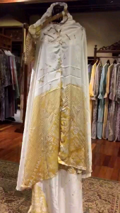 Mukena Tissue Dian Pelangi Limited Edition: Perlengkapan Ibadah Wanita Muslim yang Elegan