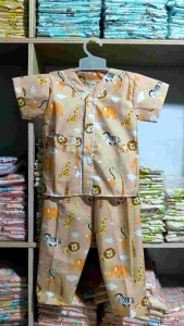 Noko Acuk Piyama Anak Laki-Laki: Motif Mini Zoo Choco & Tanpa Kerah