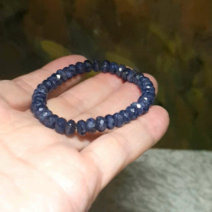 6.5mm Premium faceted raw Sapphire bracelet [Natural Crystal] 6.5毫米优质蓝宝石原石切面手链