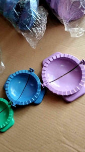 Cetakan Pastel Plastik Warna: Alat Membuat Pastel Pangsit