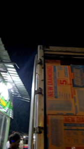 LEMARI PLASTIK TABITAH 4 SUSUN WARNA: SOLUSI PENYIMPANAN RUANG TAMU