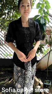 Atasan Kebaya Kutubaru Remaja Dewasa Lengan Pendek Naumi Warna Hitam