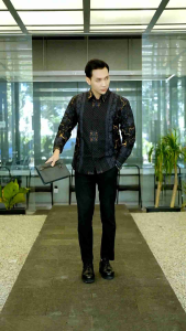 Kemeja Batik Pria Slimfit Lengan Panjang: Pilihan Formal & Kasual