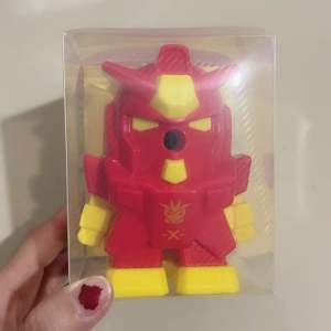 Rautan Pensil Meja Putar Robot 6603