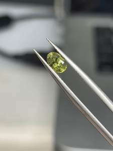 750Sa1- ĐÁ SAPPHIRE CẮT GIÁC THIÊN NHIÊN XỬ LÝ NHIỆT KHÔNG XỬ LÝ KEO  ( thông số trong ảnh chụp) 0.75 Carat