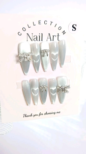Móng tay thiết kế Nail box trái tim mắt mèo bạc mã số AB30