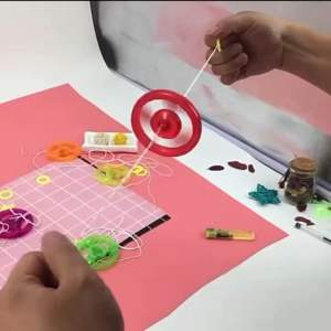 LED ไฟ ทำให้จานบินพลาสติก ของเล่นคลาสสิก สําหรับเด็ก สีสันสดใส