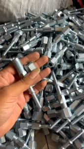 BRACKET DUDUKAN SPION TUSUK MODEL NEW PX LML DRAT PENGUNCI. COCOK UNTUK VESPA NEW PX LML EXCEL MODEL VICMA DAN MOTOR LAINNYA. SISTEM MUR PENGUNCI ATAS JADI SPION BISA KENCANG DAN PRESISI.